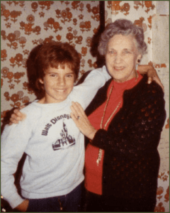 How Does One Become a Gerontologist?